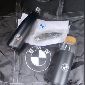 #BMW bundle! 2 water bottles
1 waterproof bag
1 duffle bag
1 wine/bottle opener